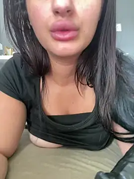 Milana_UK's Live Chat Room