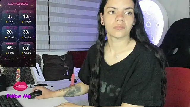natasha_logan_ Live Chatraum