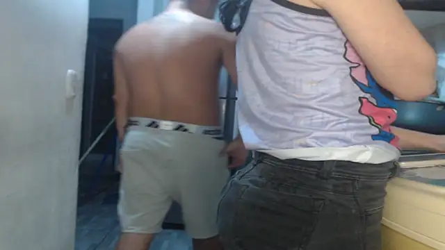 Živá chatovací místnost kingofqueenxxx