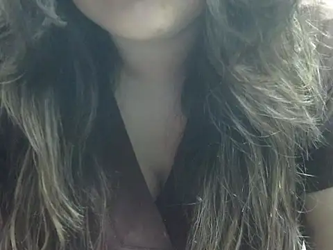 Mohini_44 Adlı Modelin Canlı Sohbet Odası