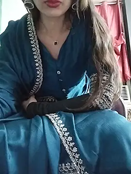 Noor_Darliing Adlı Modelin Canlı Sohbet Odası