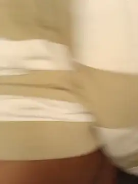 חדר צ'אט בשידור חי של CURVEYDOLLXX