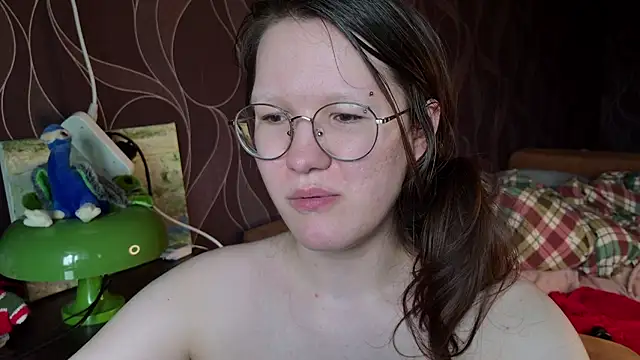 عرض كام hairyMira الجنسي المباشر