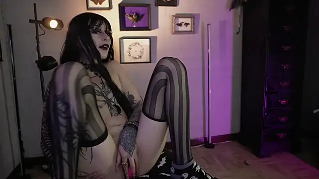 insania_9999_ – Naživo XXX chat