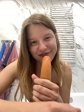 kimczii Adlı Modelin Canlı Sohbet Odası