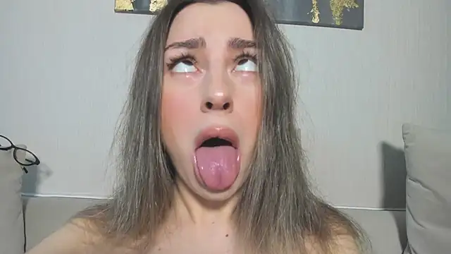 Mia_Callme's Live Chat Room
