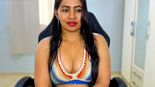 Živá chatovací místnost FannyXhot