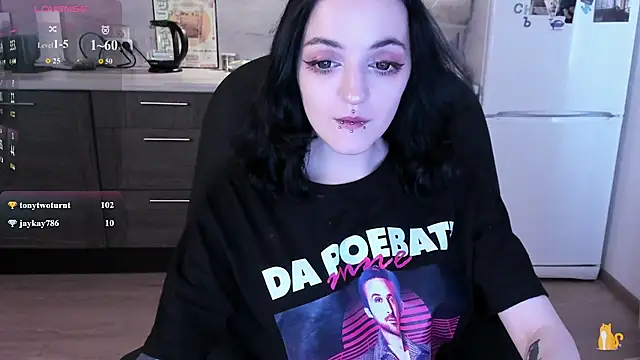 lina__tyaaan's Live Chat Room