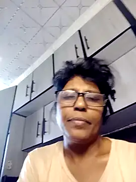 MsAttitude's Live Chat Room