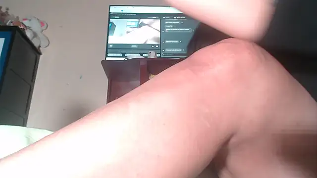 scarlett_bigboobs1: онлайн-чат