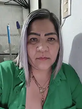 Dalessa_Bigtitsn Live chat-huone