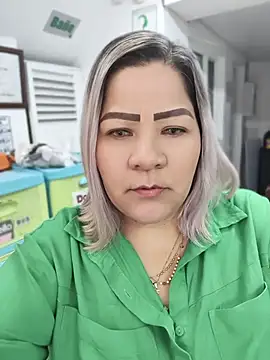 Živá chatovací místnost Dalessa_Bigtits