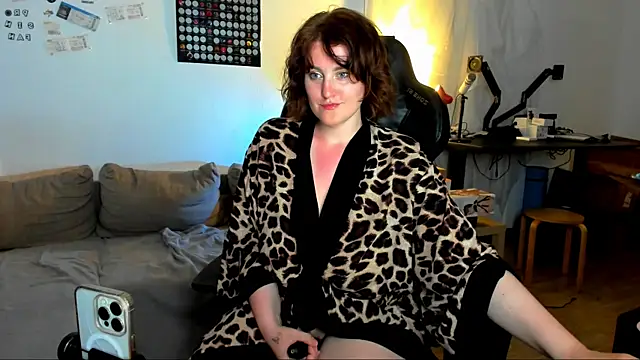 KiraKoval Live chatroom