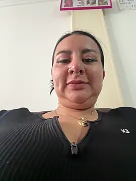 Abril_Luv's Live Chat Room