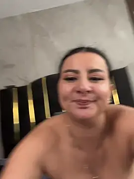 Sala de chat en directo de Abril_Luv