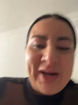 Abril_Luv – live chatrum