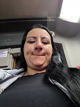 Abril_Luv – live chatrum