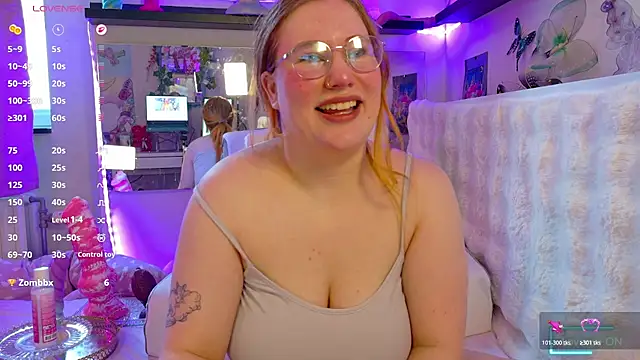 FluffyRainbowKity Cameră chat live