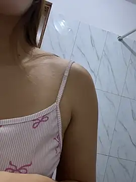 ห้องแชทสดของ LuceroRm