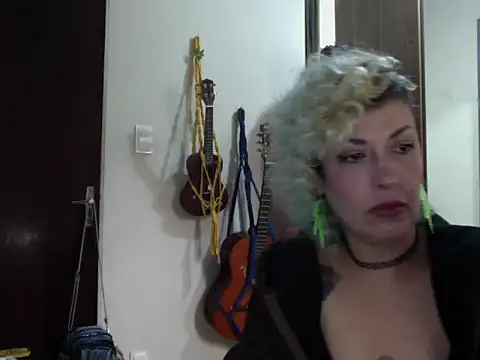 חדר צ'אט בשידור חי של MariLouM