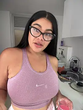 Issane_Peru Live Chatraum