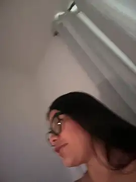 Issane_Peru Live Chatraum