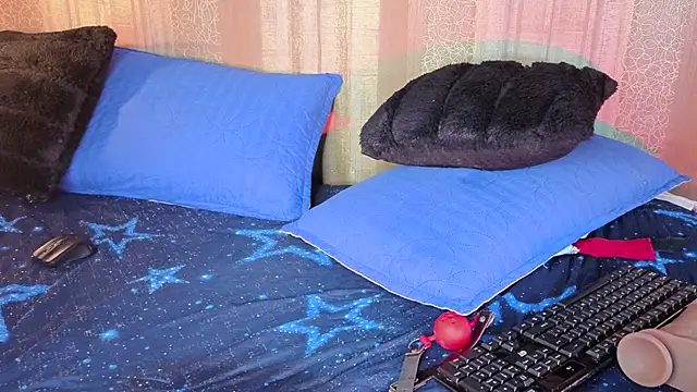Živá chatovací místnost MishaKinki