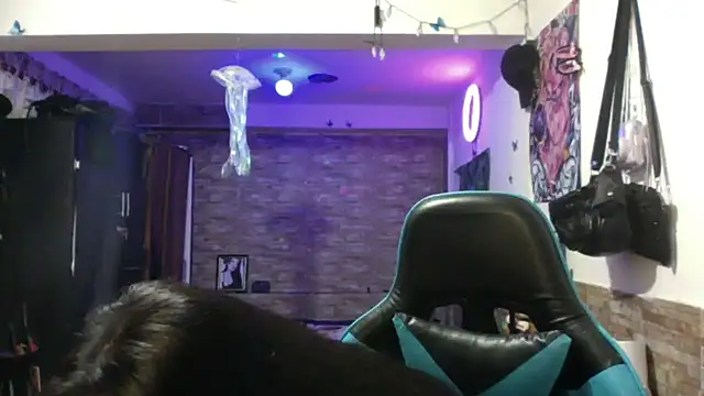 Živá chatovací místnost AngelaQueen_