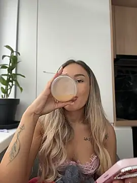 Sala de chat ao vivo de BarbieDoll13