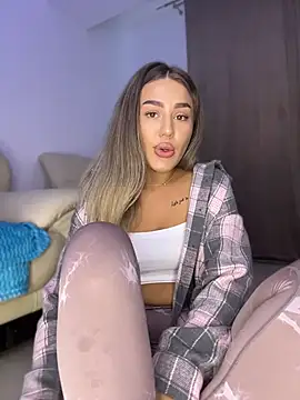 غرفة دردشة BarbieDoll13 المباشرة