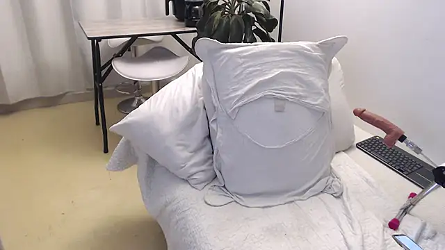 MIYESSIのライブチャットルーム