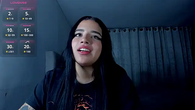 aliice_walker_ Adlı Modelin Canlı Sohbet Odası