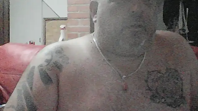 Paolino_8316 Adlı Modelin Canlı Sohbet Odası