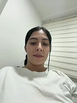 Sophie__Foxxx Adlı Modelin Canlı Sohbet Odası