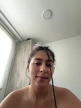 Sophie__Foxxx's Live Chat Room