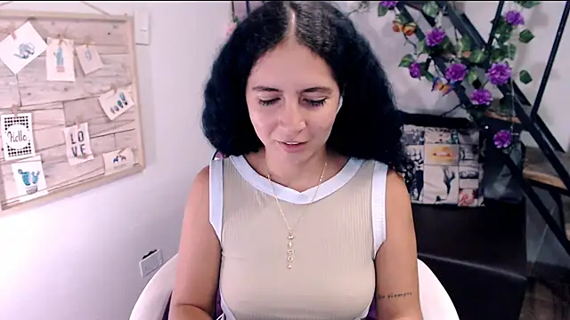 samantha_baby_ Adlı Modelin Canlı Sohbet Odası