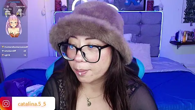 Kata_Bigboobs Adlı Modelin Canlı Sohbet Odası