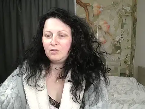 Lillian2's Live Chat Room