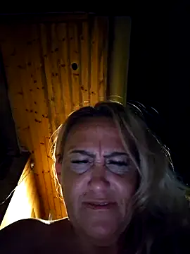 Živá chatovací místnost Isabellaa04