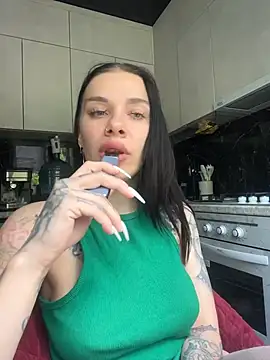 غرفة دردشة Queen_of_pain المباشرة