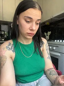 غرفة دردشة Queen_of_pain المباشرة