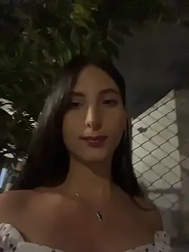 StarLouise Adlı Modelin Canlı Sohbet Odası