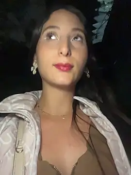 StarLouise Adlı Modelin Canlı Sohbet Odası