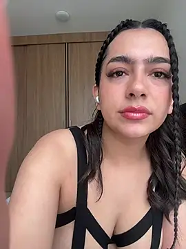 Nicollemays Ruang Obrolan Langsung