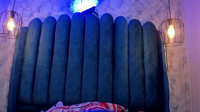 חדר צ'אט בשידור חי של nalalye_cruzz_
