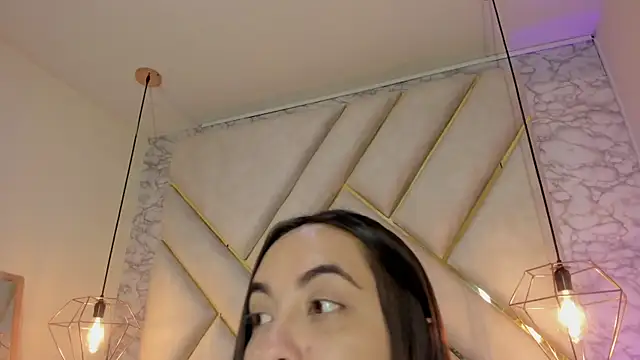 Živá chatovací místnost nalalye_cruzz_