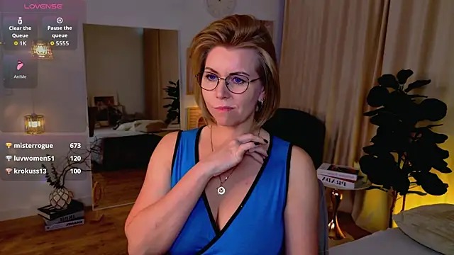Živá chatovací místnost Annie_Light