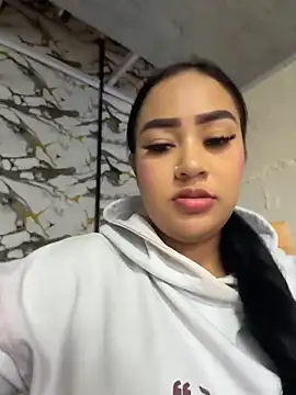 Luisa_Fernandaa Live chatroom
