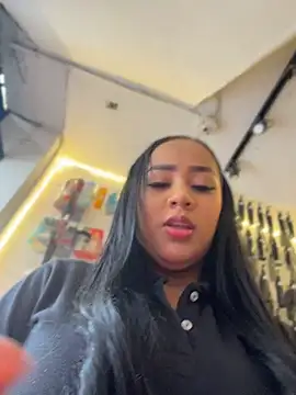 Luisa_Fernandaa – live chatrum