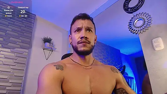 ARON_TAYLER01's Live Sex Cam Show